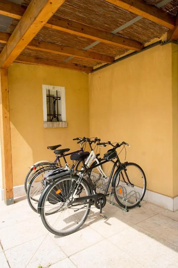 Bed & Breakfast El Rustegot Locazione Turistica M02600